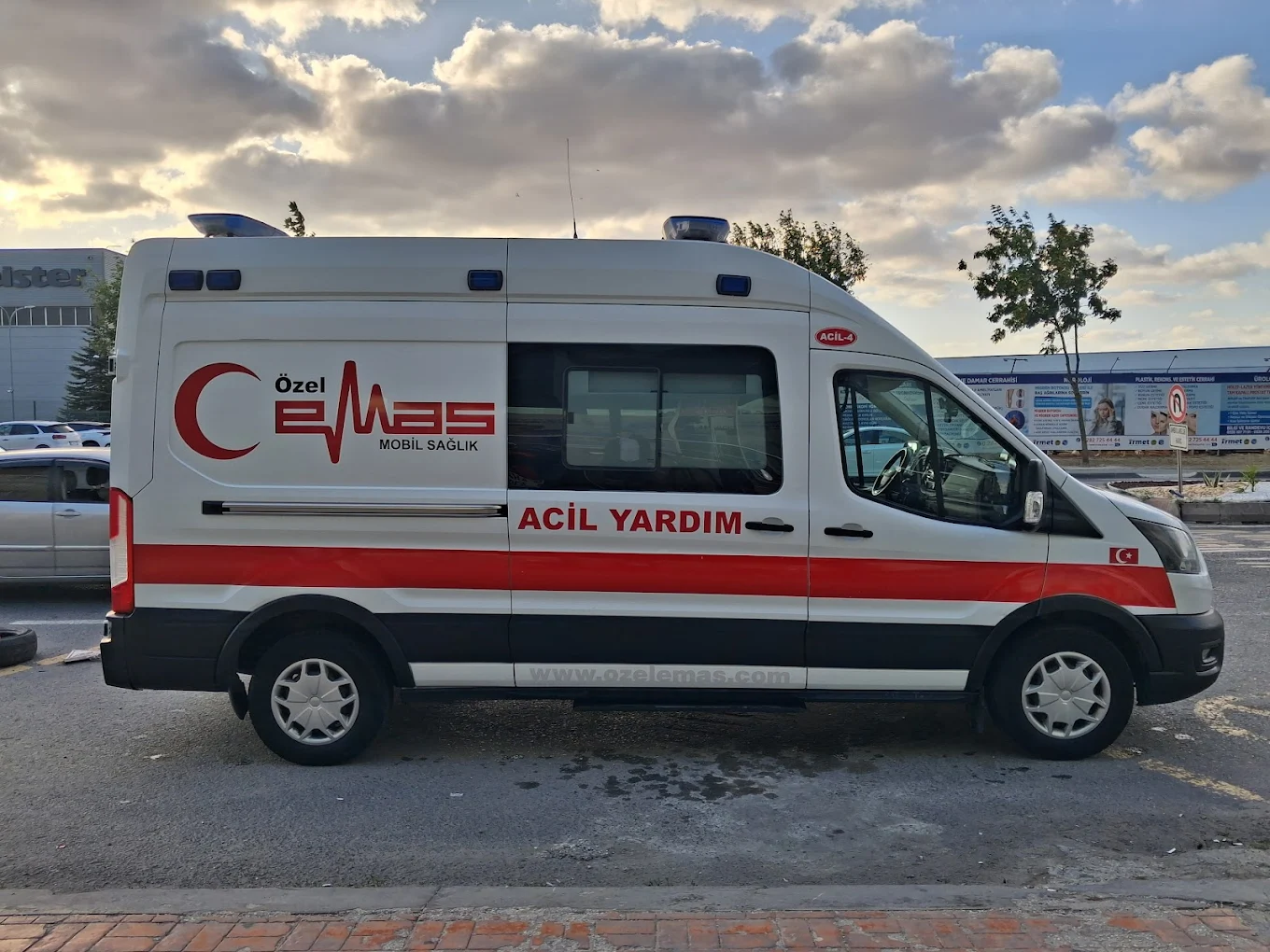 Acil Durumlarda Özel Ambulans 